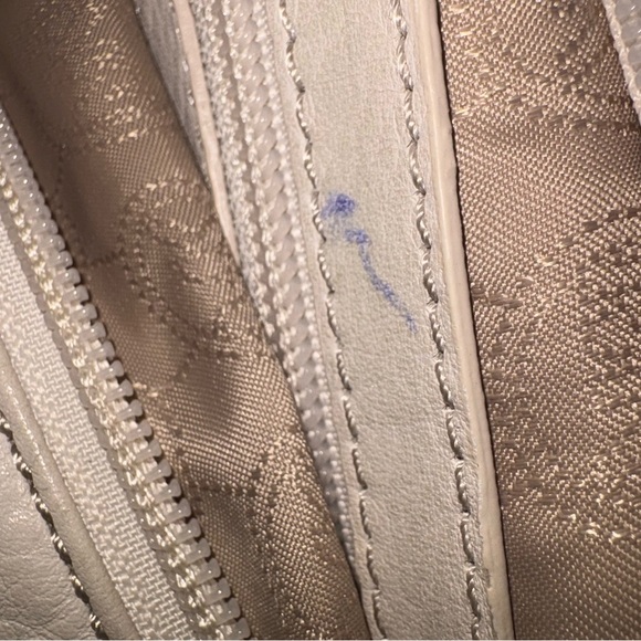 Michael Kors East West Leather Tote - Picture 5 of 8